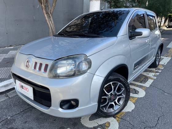 FIAT UNO 1.4 EVO SPORTING 8V FLEX 4P MANUAL FIAT UNO 1.4 EVO SPORTING 8V FLEX 4P MANUAL